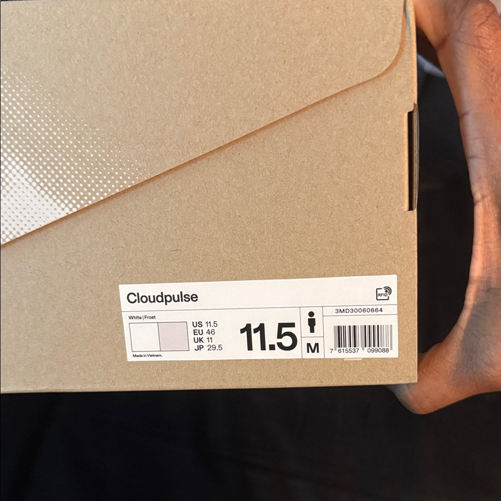 On Women's Cloudtec Athletic Shoes - White - Picture 2 of 6